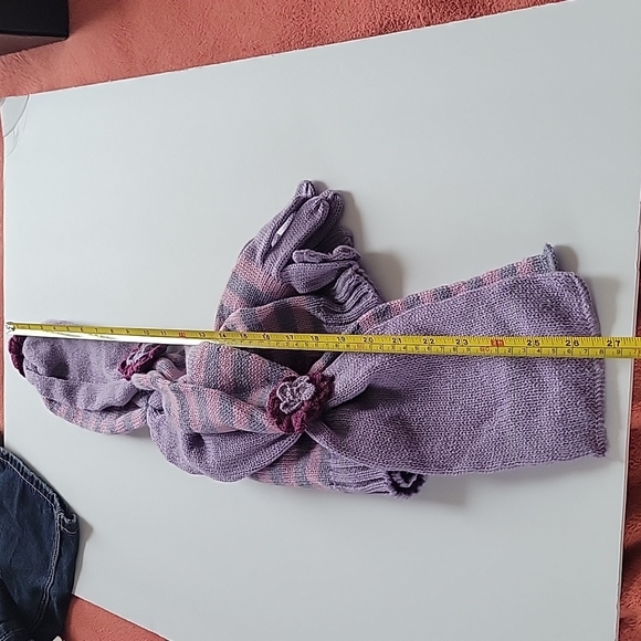 Knit scarf, beanie, and glove set - Picture 8 of 9